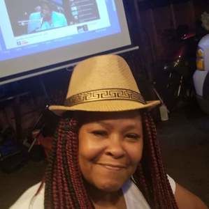 Meet your Posher, Loree